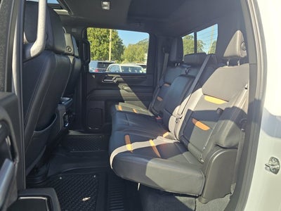 2025 GMC Sierra 2500HD AT4