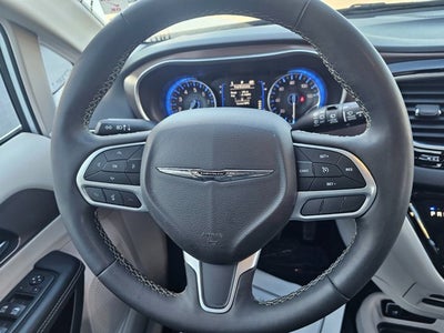 2024 Chrysler Voyager LX