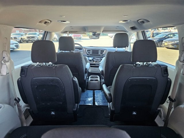 2024 Chrysler Voyager LX