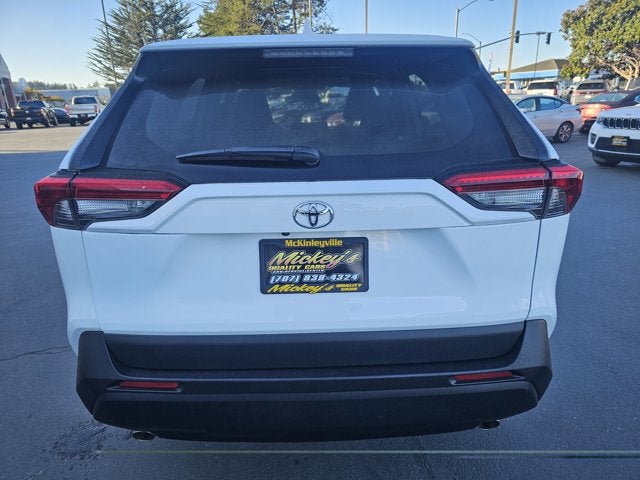 2025 Toyota RAV4 LE