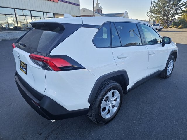 2025 Toyota RAV4 LE