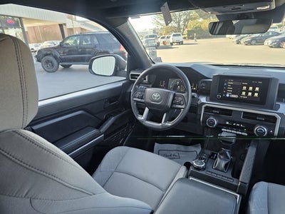 2025 Toyota Tacoma 4WD SR5