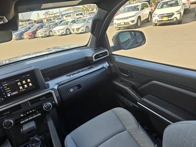 2025 Toyota Tacoma 4WD SR5