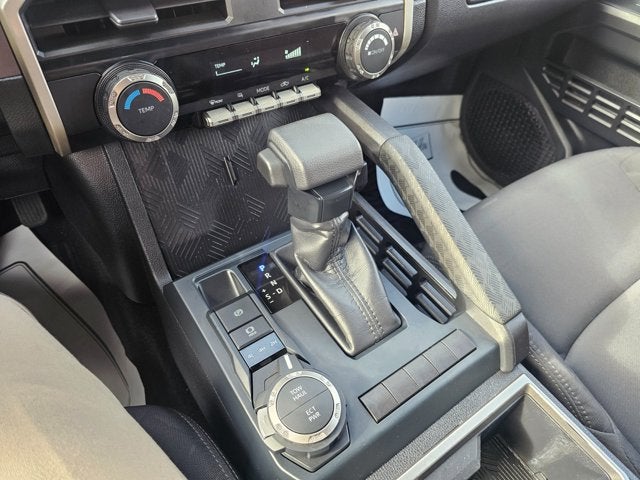 2025 Toyota Tacoma 4WD SR5