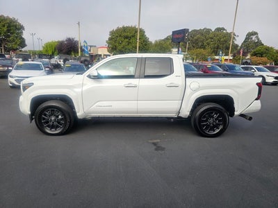 2025 Toyota Tacoma 4WD SR5